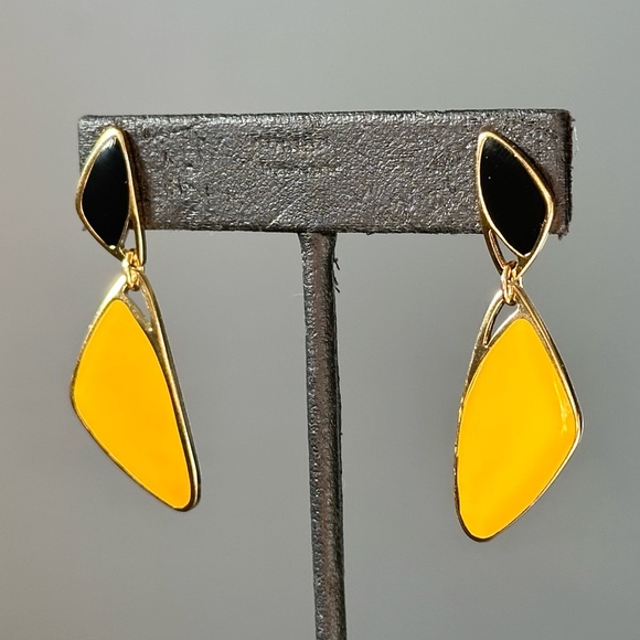 Avon Jewelry - Avon Gold & Black Geometric Post Earrings Old Money Steelers Grandmacore